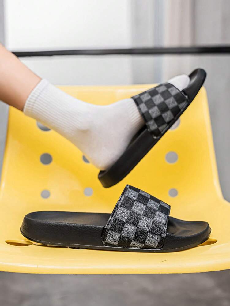 Men's Checkered Casual Slippers Breathable Durable House Shoes Comfortable Home Bathroom Beach Indoor Outdoor Sandals Summer Wear