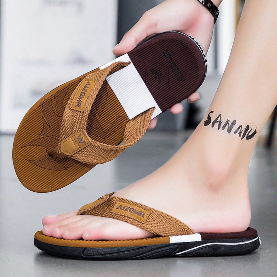 Men's High End Flip Flops Summer 2024 Durable Non Slip Anti Odor Thong Sandals Casual Comfortable Outdoor Beach Fashion Footwear