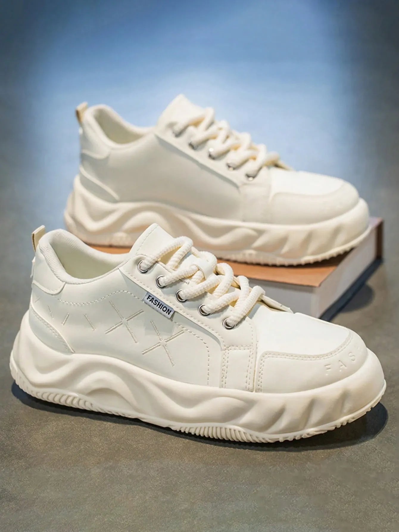 Men's Thick Sole Casual Sneakers Versatile Outdoor Wear Resistant Sports Shoes Comfortable Breathable Athletic Trainers Suitable All Seasons