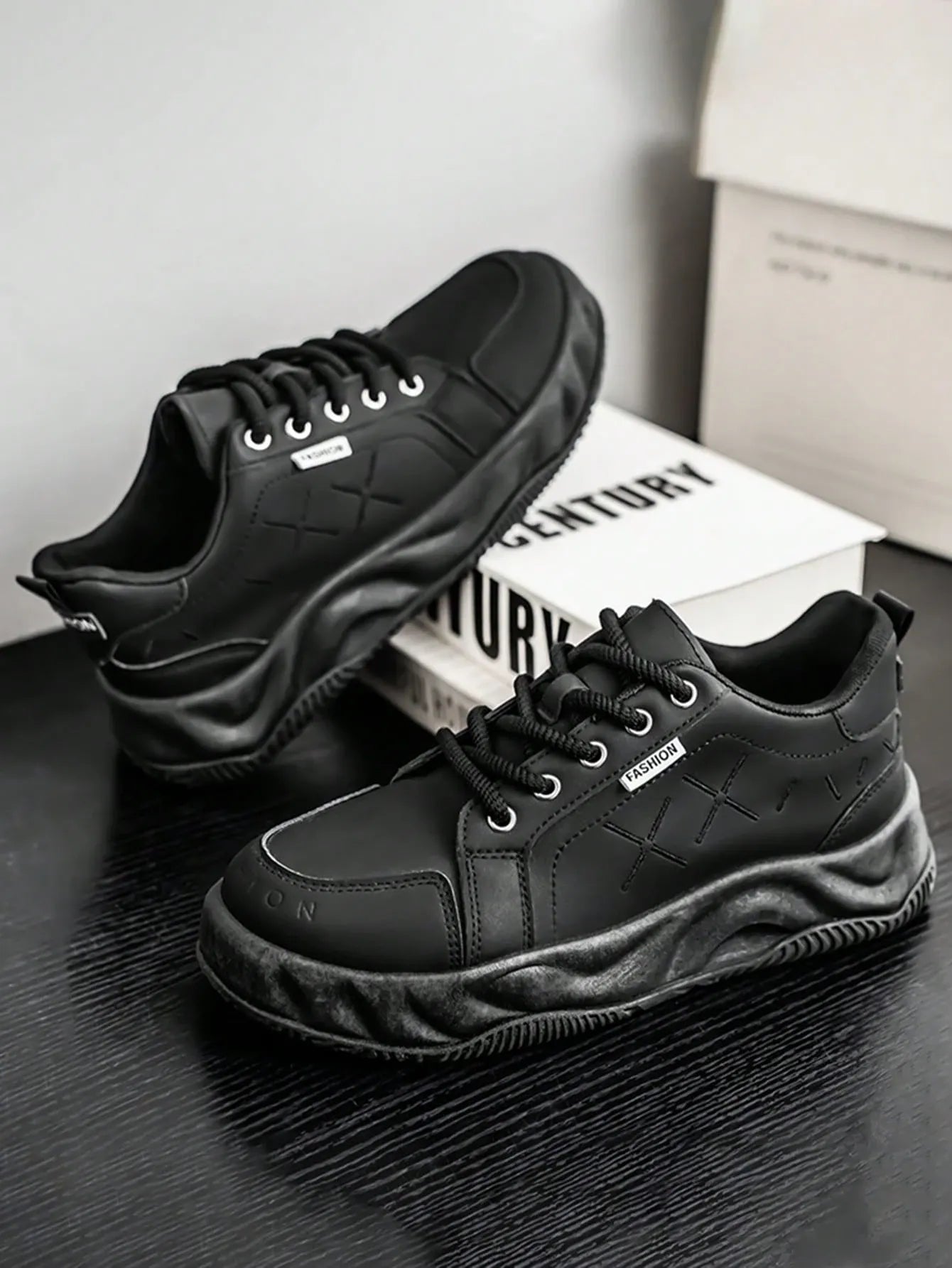 Men's Thick Sole Casual Sneakers Versatile Outdoor Wear Resistant Sports Shoes Comfortable Breathable Athletic Trainers Suitable All Seasons