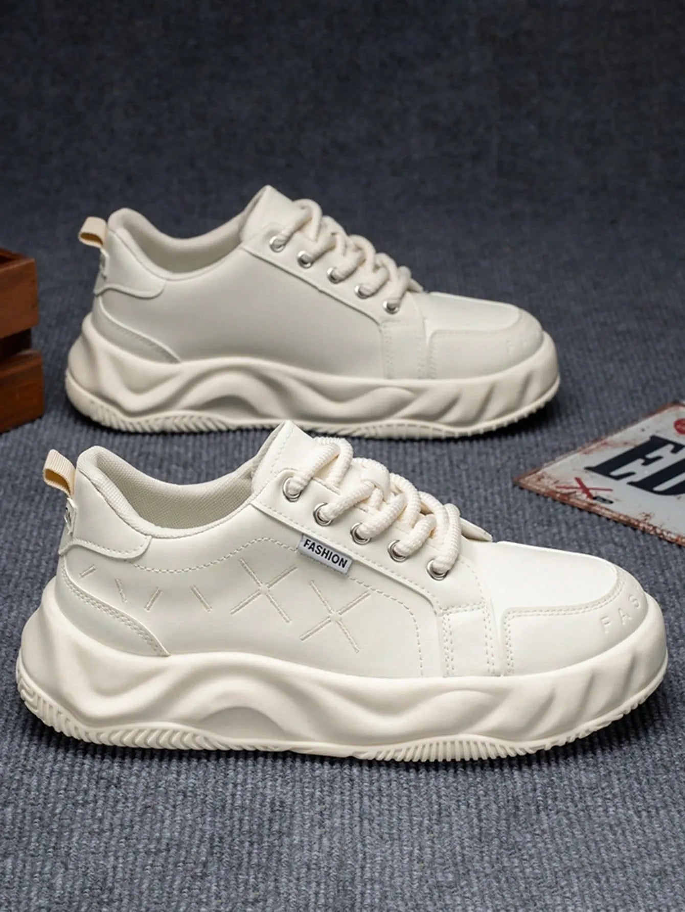 Men's Thick Sole Casual Sneakers Versatile Outdoor Wear Resistant Sports Shoes Comfortable Breathable Athletic Trainers Suitable All Seasons